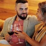 Romantyczna randka w prostym wydaniu: outfity, które zachwycą bez wysiłku