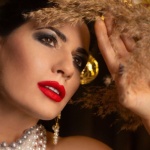 Złoty smoky eye w klimacie opera aesthetic — makijaż na wielkie wyjścia
